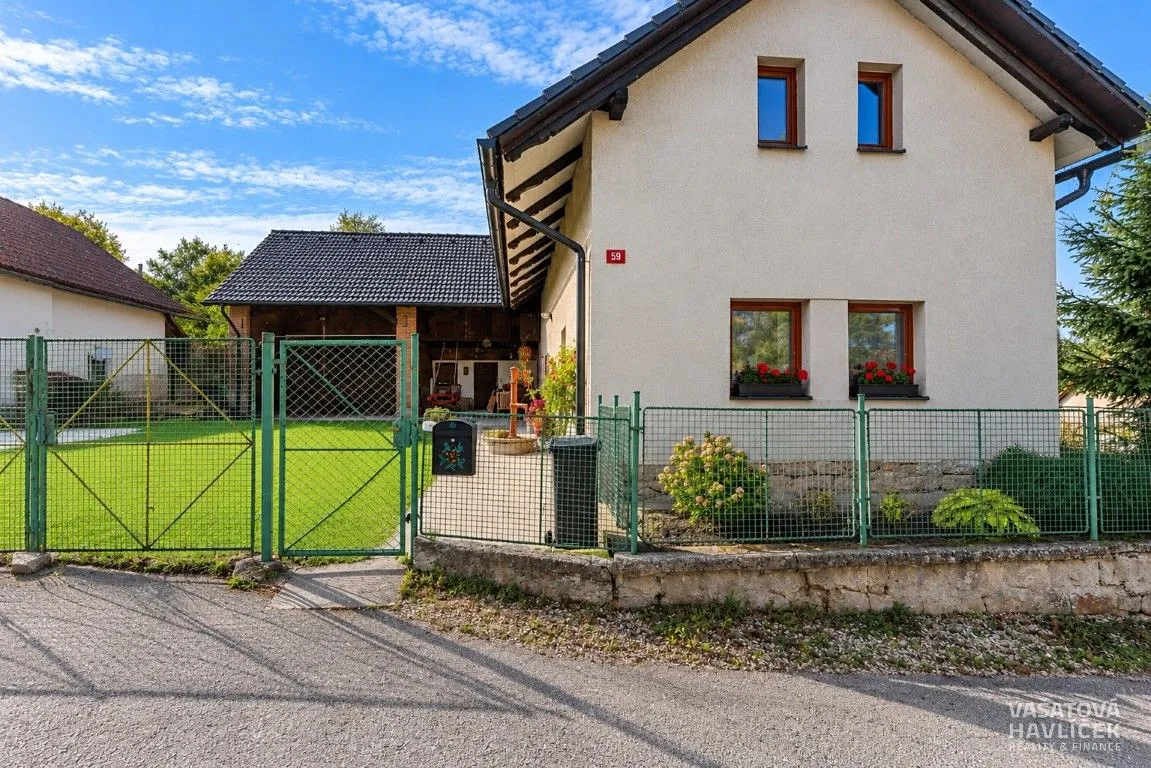 Prodej rodinného domu 211 m², pozemek 394 m²